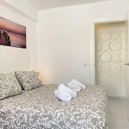 Апартаменти Centro Floor Casasol Нерха